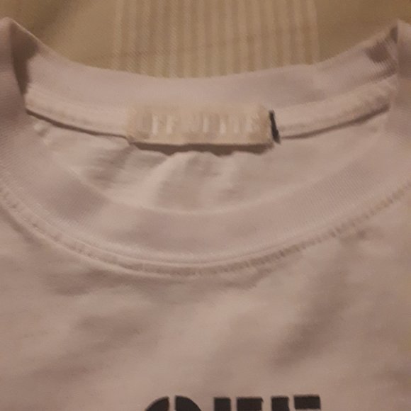 Off White - Picture 3 of 3